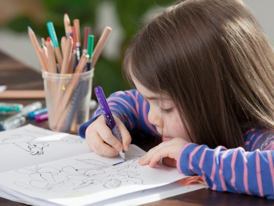 Ce beneficii are colorarea pentru copii?