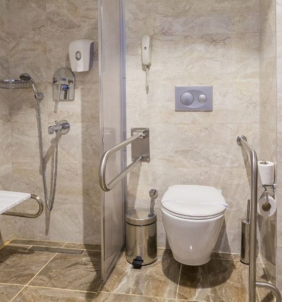 Cum ar trebui sa fie o baie pentru persoanele cu dizabilitati?