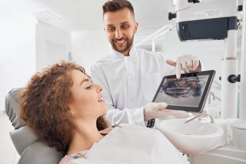 Cum alegi materialul potrivit pentru o coroană dentară fără să te pierzi în denumiri